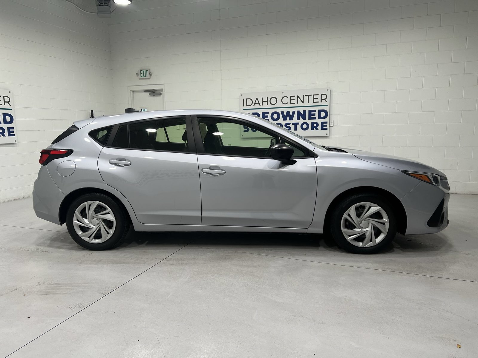 Used 2024 Subaru Impreza 2.0i AWD/4WD image 9