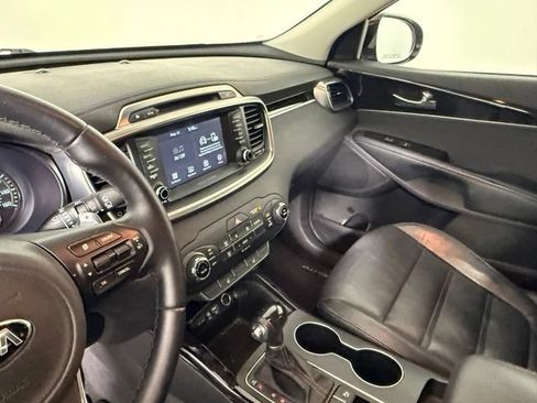 Used 2017 Kia Sorento EX FWD image 26