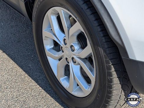 Used 2020 Land Rover Discovery SE image 8