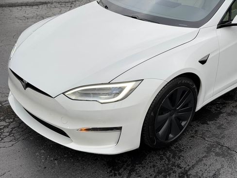 Used 2021 Tesla Model S Plaid image 11