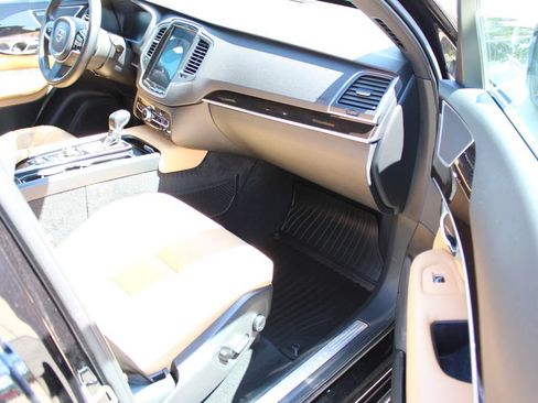 Used 2019 Volvo XC90 T6 Momentum w/ Advanced Package AWD/4WD image 46