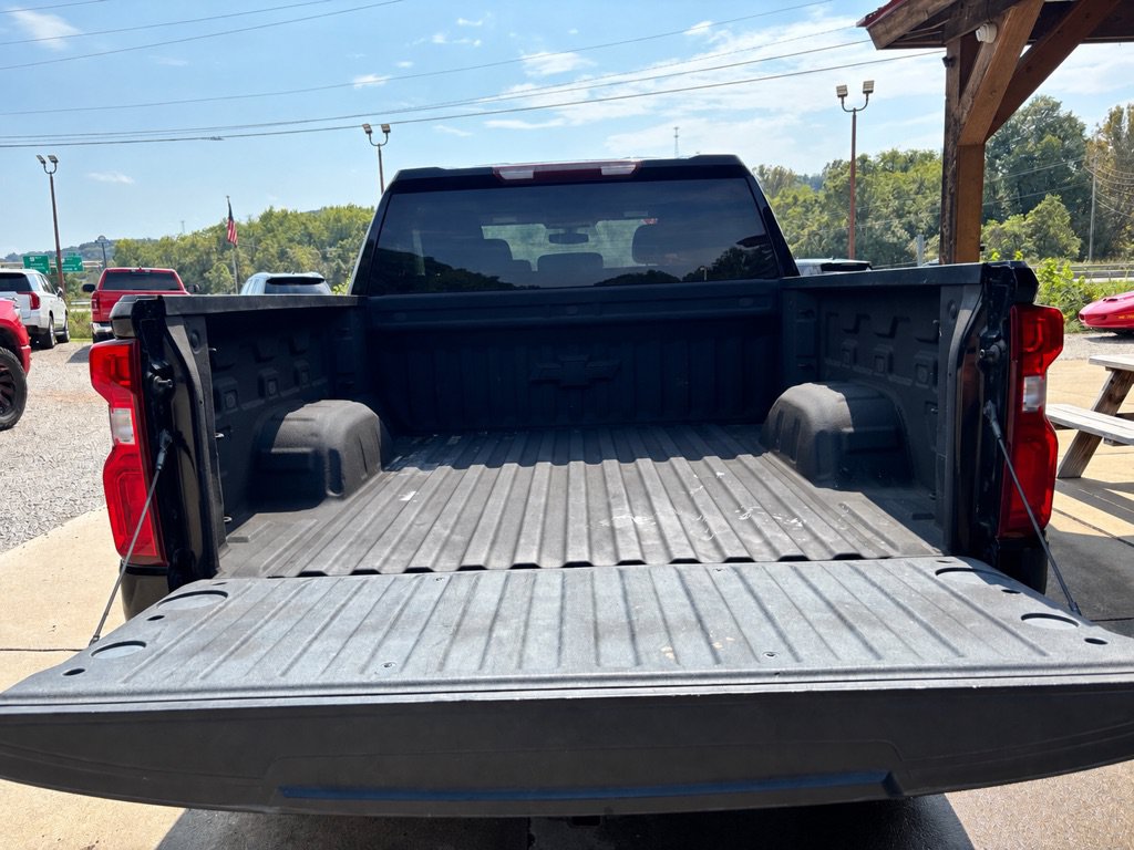 Used 2022 Chevrolet Silverado 1500 RST w/ Safety Package AWD/4WD image 8