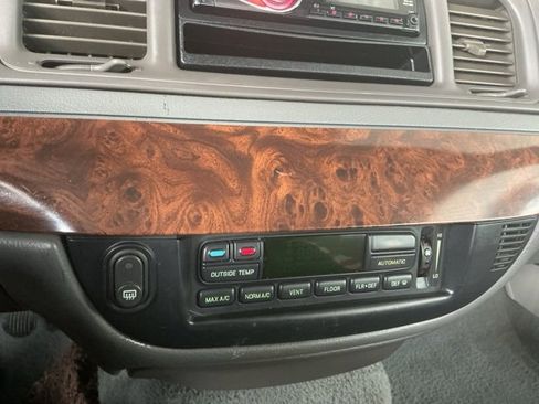 Used 2005 Mercury Grand Marquis LS image 17