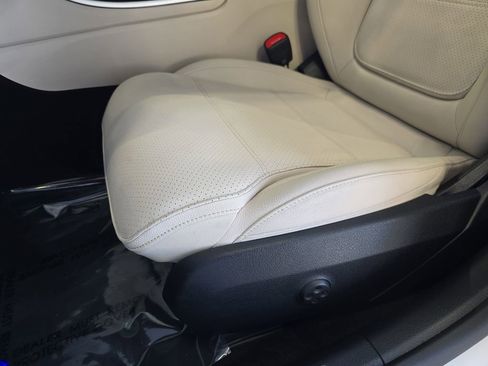 Certified 2025 Mercedes-Benz C 300 Sedan image 29