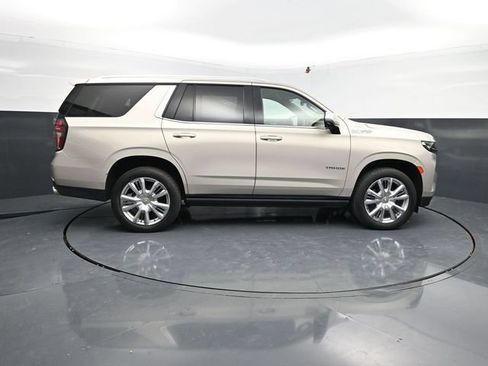 Used 2021 Chevrolet Tahoe High Country w/ Premium Package AWD/4WD image 11