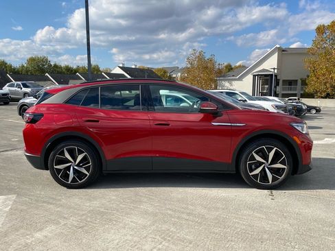 Used 2023 Volkswagen ID.4 Pro S image 2