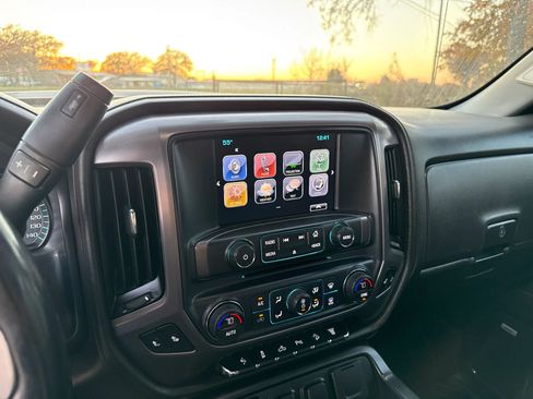 Used 2018 GMC Sierra 2500 SLT w/ Duramax Plus Package image 14
