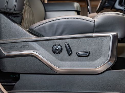 Used 2026 Ford F250 Platinum w/ Platinum Plus Package image 26