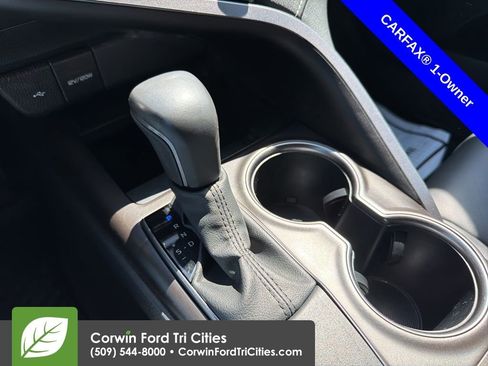 Used 2024 Toyota Camry SE FWD image 7