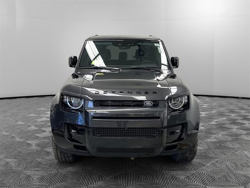 New 2026 Land Rover Defender 110 X-Dynamic SE image 8