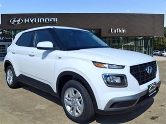 New 2025 Hyundai Venue SE image 1