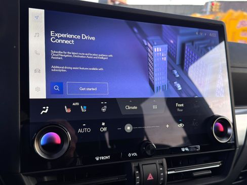 Used 2024 Lexus GX 550 GX 550 Premium w/ Accessory Package (31) image 23