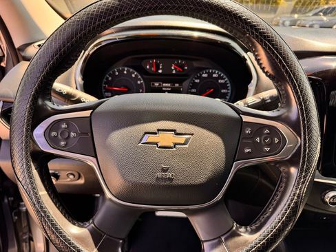 Used 2021 Chevrolet Traverse LT image 14