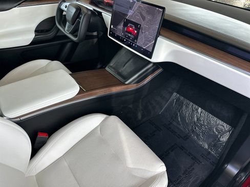 Used 2023 Tesla Model X AWD/4WD image 18