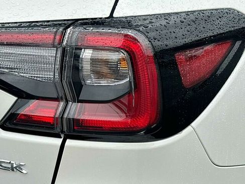 Used 2025 Subaru Outback Premium image 33