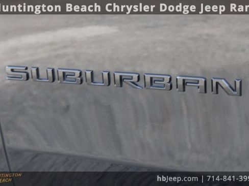 Used 2024 Chevrolet Suburban RST w/ Luxury Package image 8