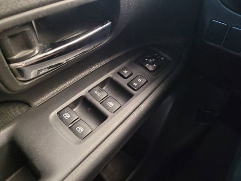 Used 2016 Mitsubishi Outlander ES image 27