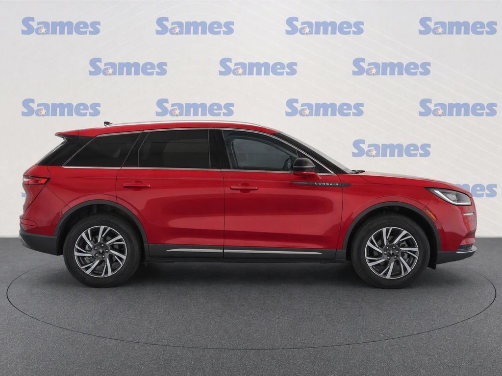 Used 2024 Lincoln Corsair FWD image 8