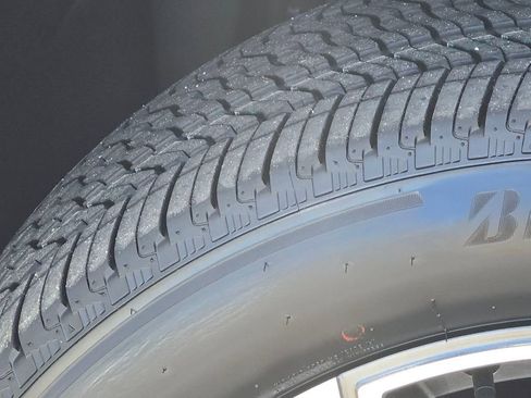 New 2026 Chevrolet Suburban High Country image 27