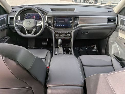 Certified 2023 Volkswagen Atlas SE w/ Panoramic Sunroof Package FWD image 12