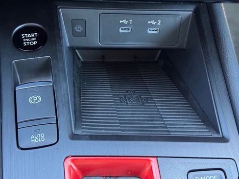 New 2026 Nissan Kicks SR image 23