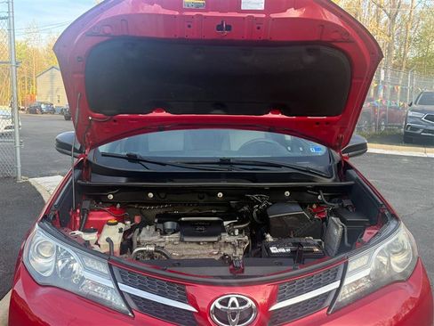 Used 2015 Toyota RAV4 LE image 34