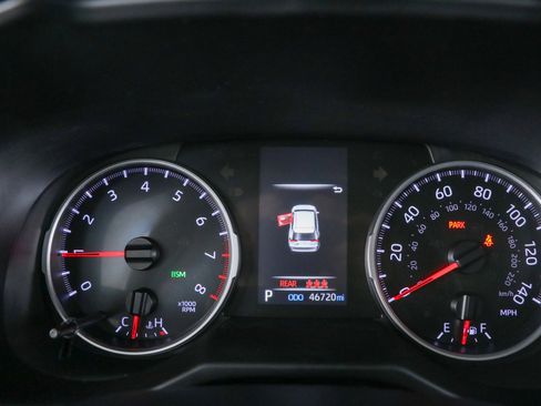 Used 2022 Toyota RAV4 XLE FWD image 15