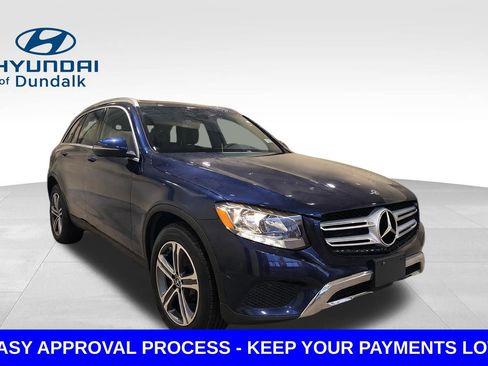 Used 2018 Mercedes-Benz GLC 300 4MATIC w/ Premium Package image 3