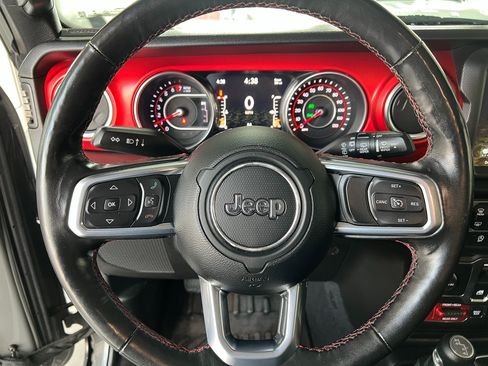 Used 2020 Jeep Wrangler Rubicon w/ Uconnect 4C Nav & Sound Group AWD/4WD image 12