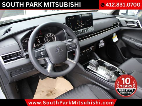 New 2026 Mitsubishi Outlander ES image 11