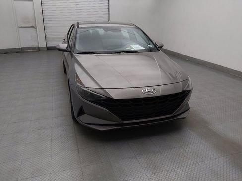 Used 2023 Hyundai Elantra SEL image 14