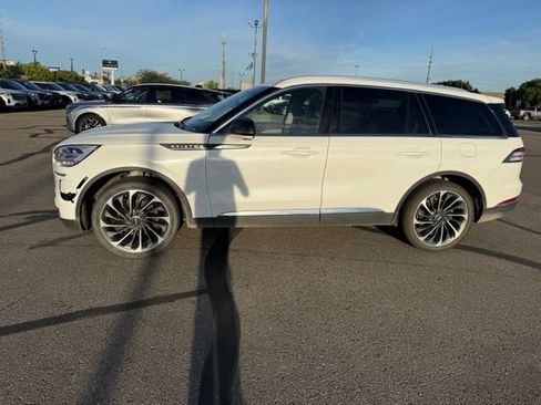 Used 2022 Lincoln Aviator Reserve w/ Equipment Group 201A AWD/4WD image 7