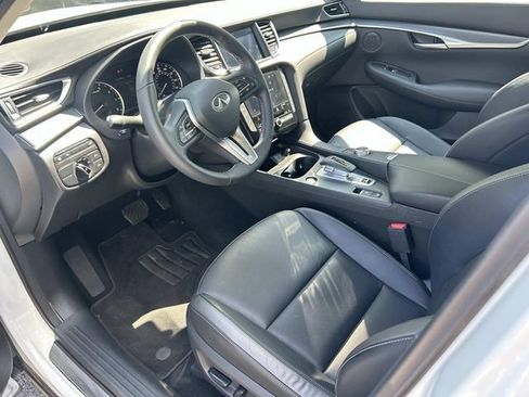 Certified 2025 INFINITI QX50 Luxe AWD/4WD image 12