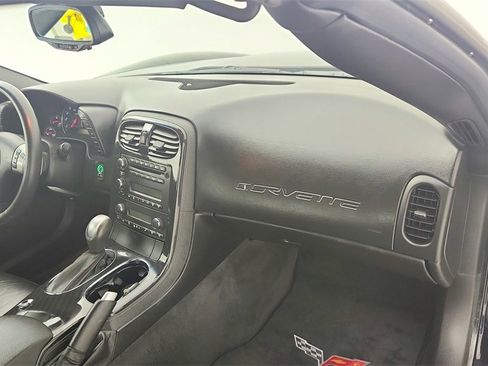 Used 2010 Chevrolet Corvette Coupe w/ 1LT image 26