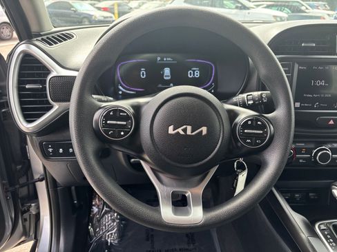 Used 2025 Kia Soul LX w/ LX Technology Package image 28
