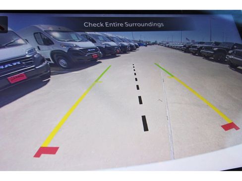 Used 2023 Jeep Grand Cherokee L Limited w/ Black Appearance Package image 26