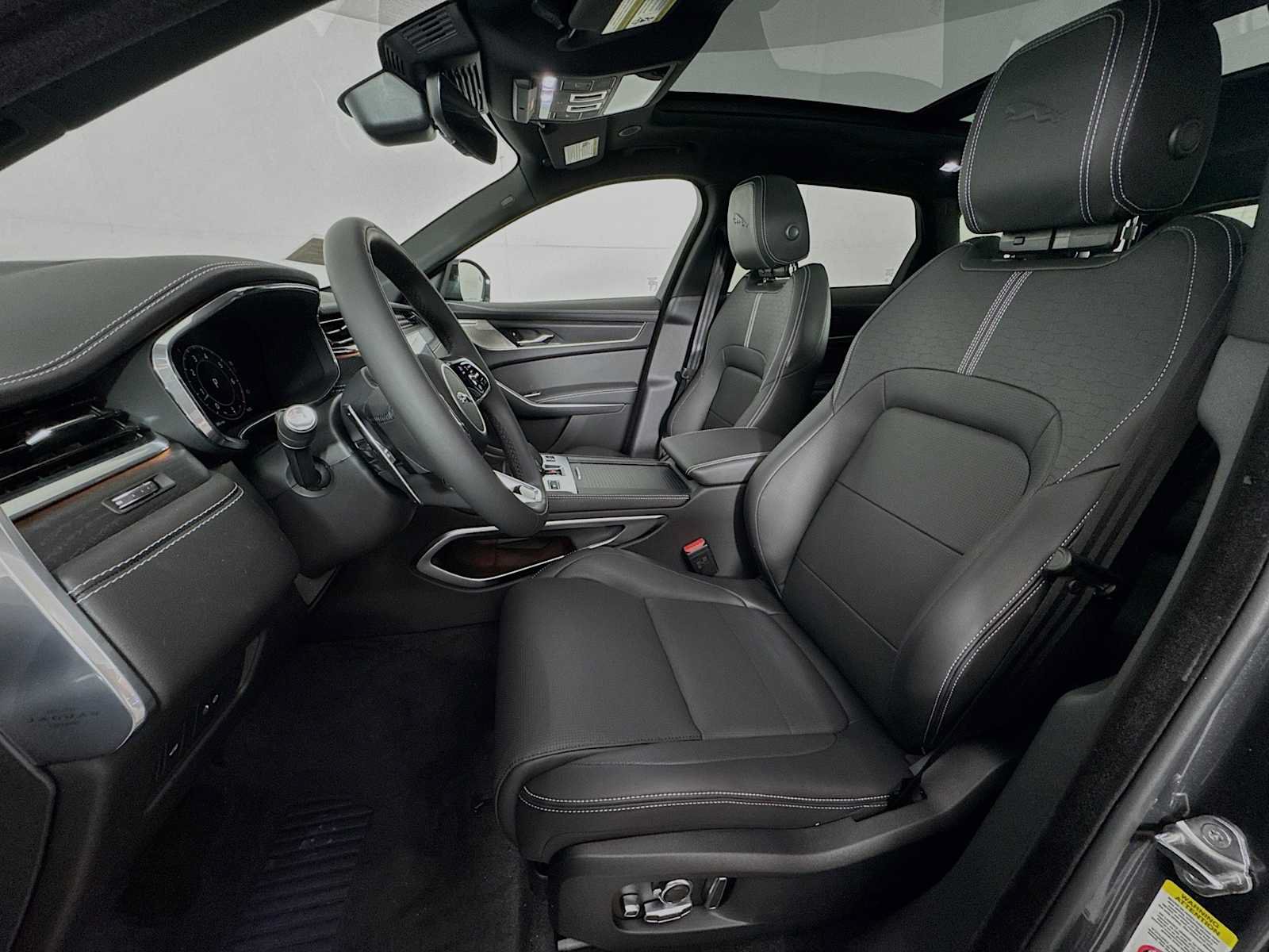 New 2026 Jaguar F-PACE R-Dynamic S AWD/4WD image 11