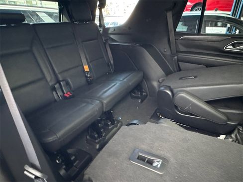 Used 2022 Chevrolet Tahoe Z71 w/ Luxury Package image 6