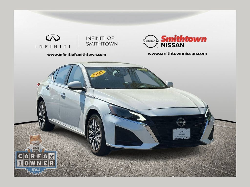 Used 2023 Nissan Altima 2.5 SV w/ SV Premium Package AWD/4WD image 1