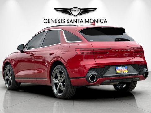 Used 2022 Genesis GV70 3.5T Sport w/ Sport Prestige Package AWD/4WD image 8