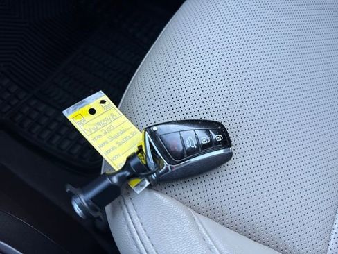 Used 2017 Hyundai Santa Fe Sport image 33