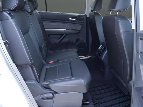 Certified 2023 Volkswagen Atlas SE w/ Panoramic Sunroof Package FWD image 21