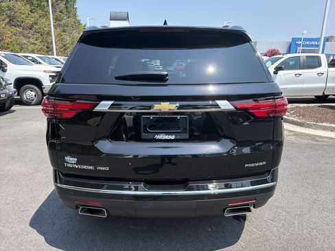 Used 2023 Chevrolet Traverse Premier AWD/4WD image 9
