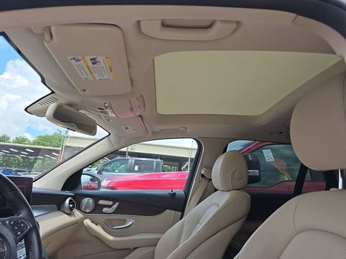 Used 2018 Mercedes-Benz GLC 300 4MATIC w/ Multimedia Package image 13