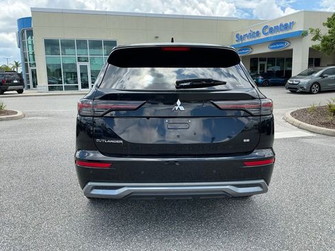 Used 2025 Mitsubishi Outlander AWD image 7