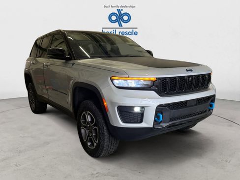 Used 2023 Jeep Grand Cherokee Trailhawk image 35