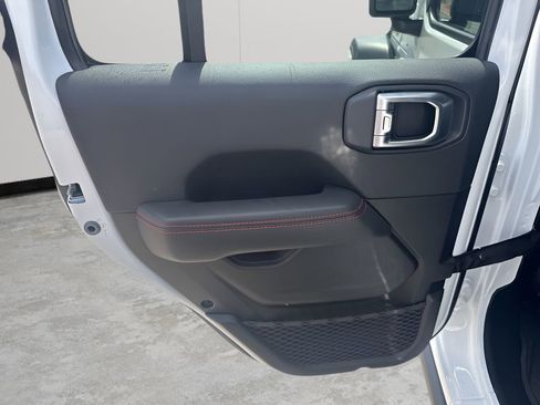 New 2026 Jeep Wrangler Unlimited Rubicon 392 image 17