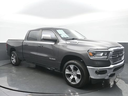 Used 2023 RAM 1500 Laramie AWD/4WD image 7