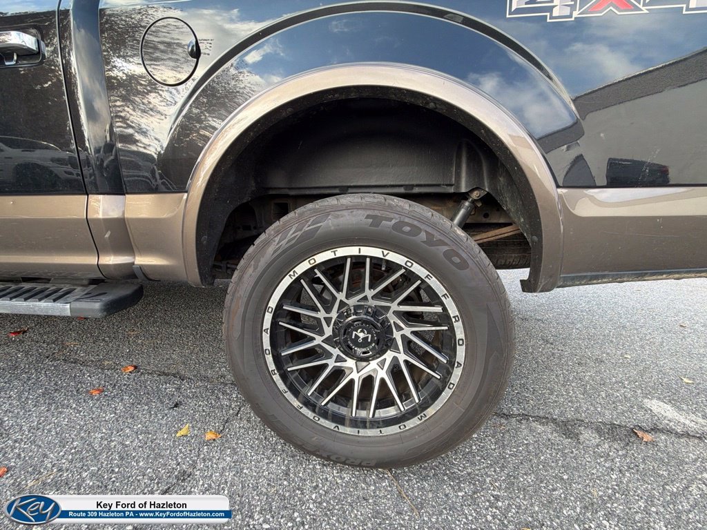 Used 2015 Ford F150 Lariat w/ Equipment Group 501A Mid AWD/4WD image 9