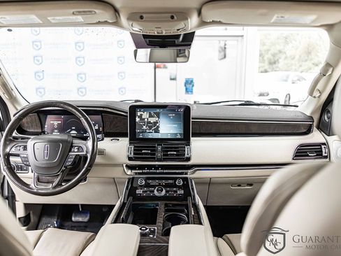 Used 2021 Lincoln Navigator Reserve w/ Luxury Package AWD/4WD image 38